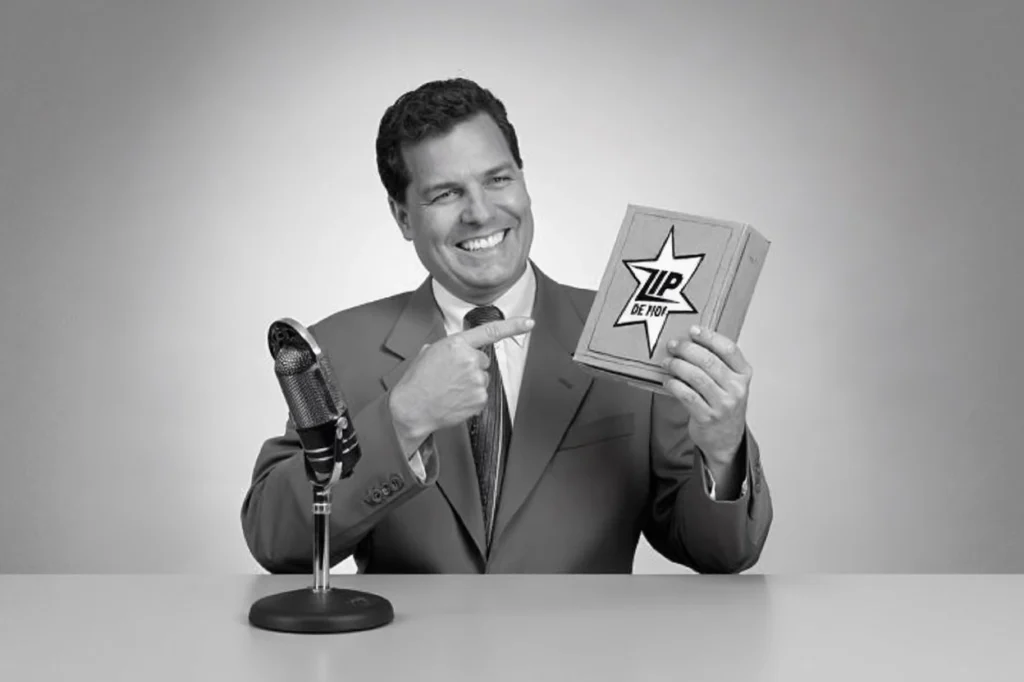 Présentateur radio vintage illustrant les débuts du marketing sonore et la construction d’une identité sonore mémorable